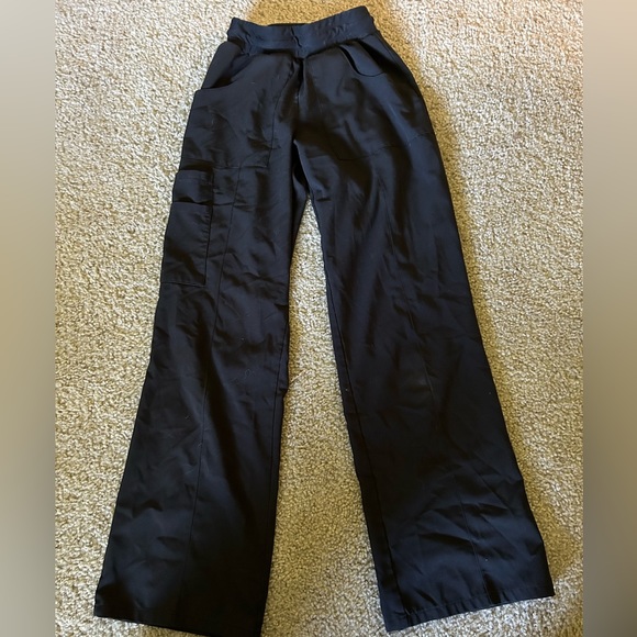 Bundle of 3 black scrubs - Picture 5 of 7